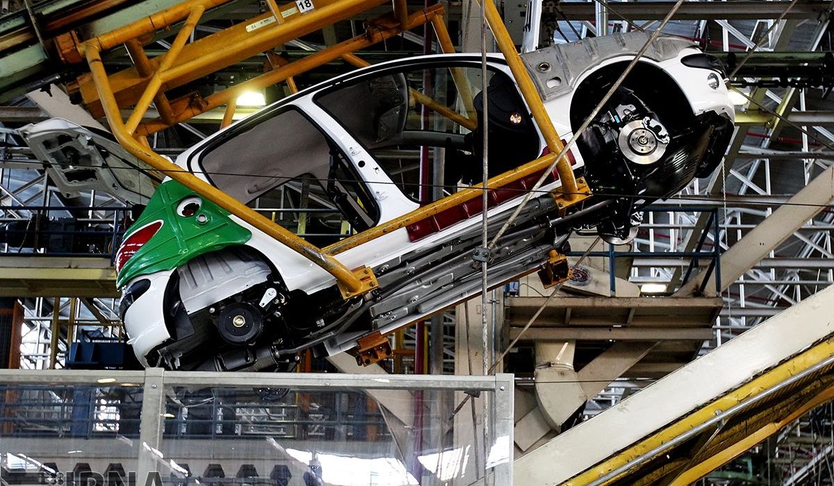 خط تولید خودرو Iran car manufacturing
